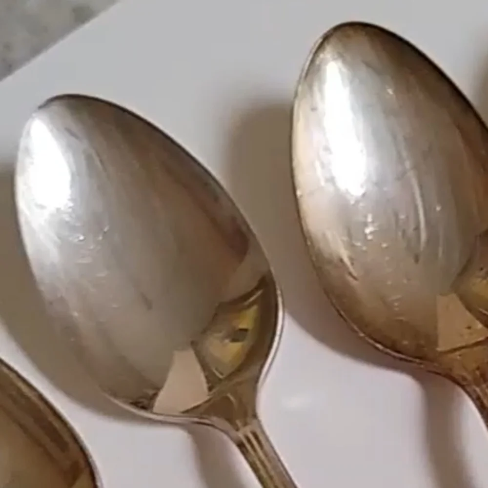 6 Tudor Plate Oneida Community Teaspoons